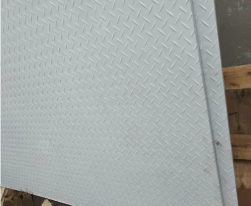 Sàn Grating Composite 1 Mặt Kín Chống Trượt 1220x2440