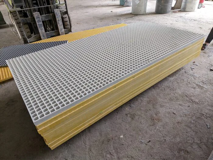 Tính Năng Và Ưu Điểm Của Sàn Grating Composite - Giải Pháp Hiện Đại Cho Môi Trường Công Nghiệp Và Xây Dựng